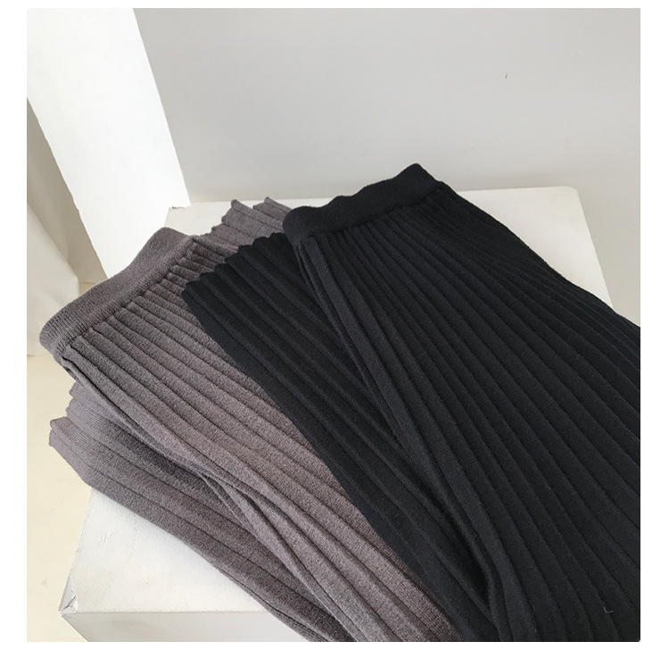Rosy.B - Band-Waist Pleated Midi Knit Skirt