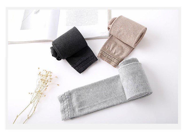 Stylevana - Lace-Trim Plain Leggings