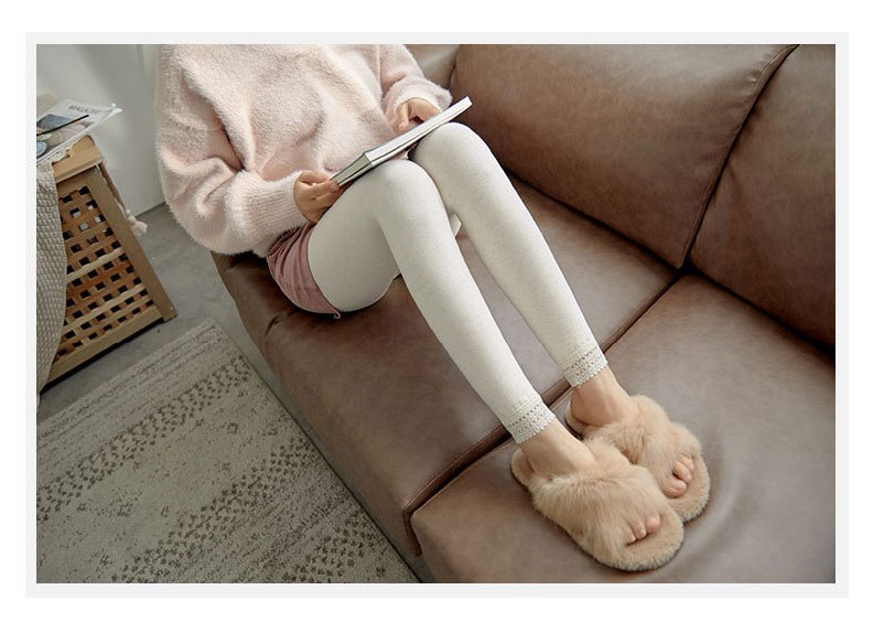 Stylevana - Lace-Trim Plain Leggings