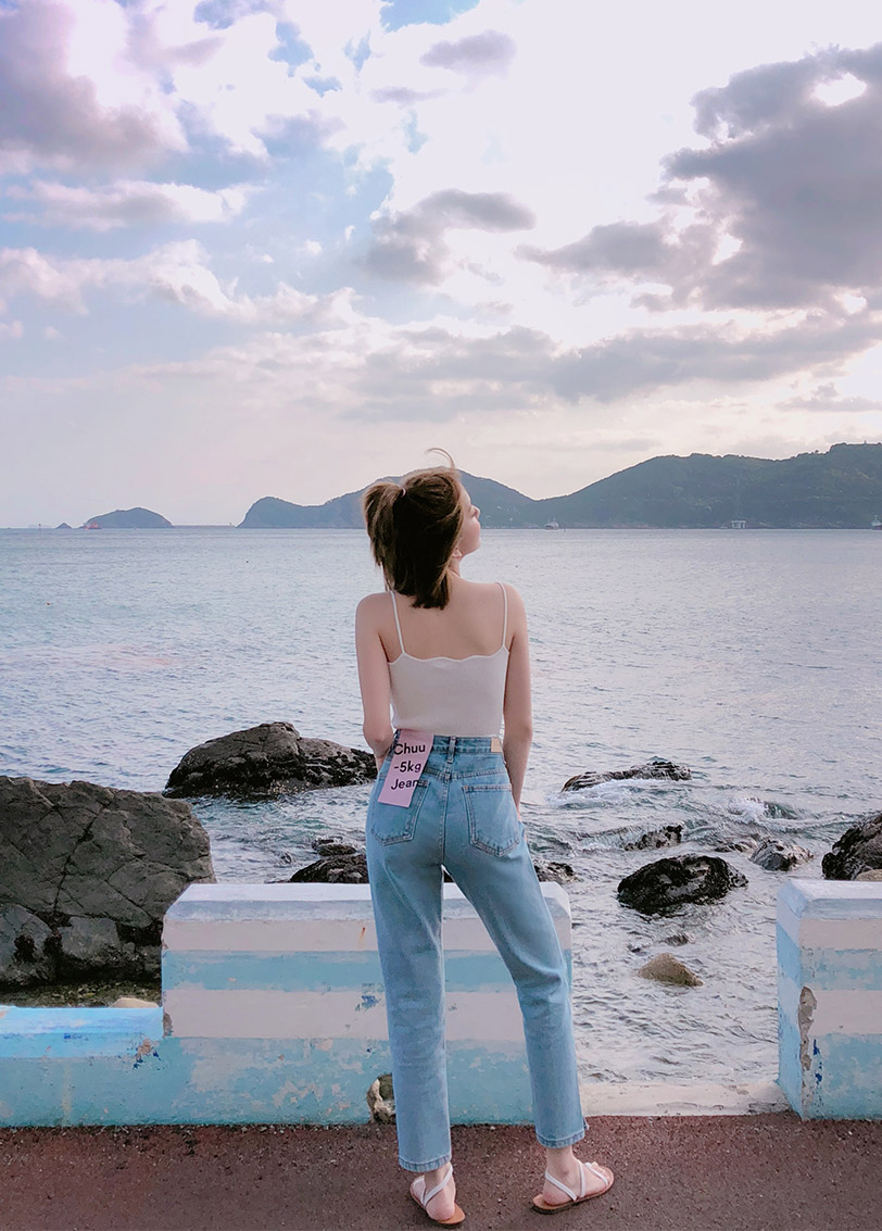chuu - Spaghetti Straps Ribbed Camisole Top