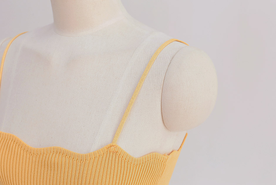 chuu - Spaghetti Straps Ribbed Camisole Top