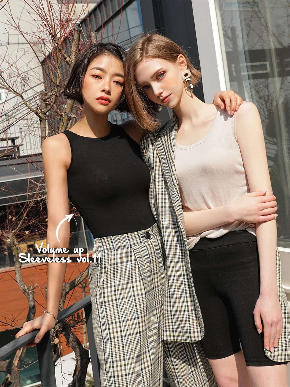 chuu - Sleeveless Halter Tank Top