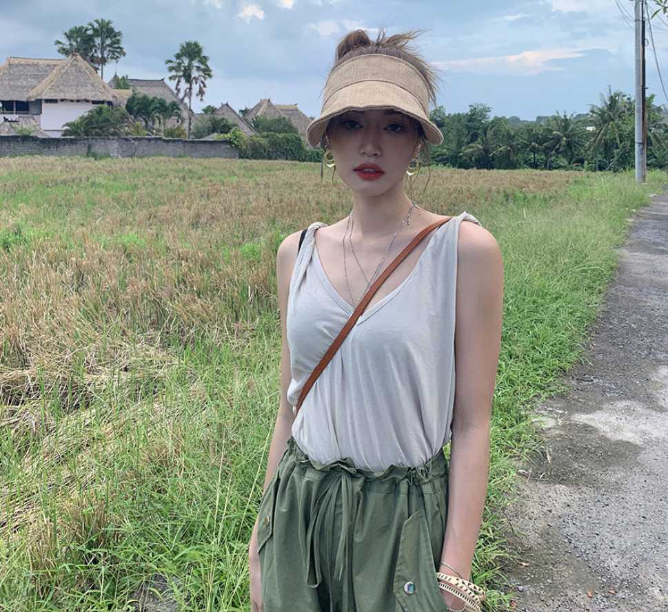 Stylenanda - Camisole à col en V et bretelles torsadées