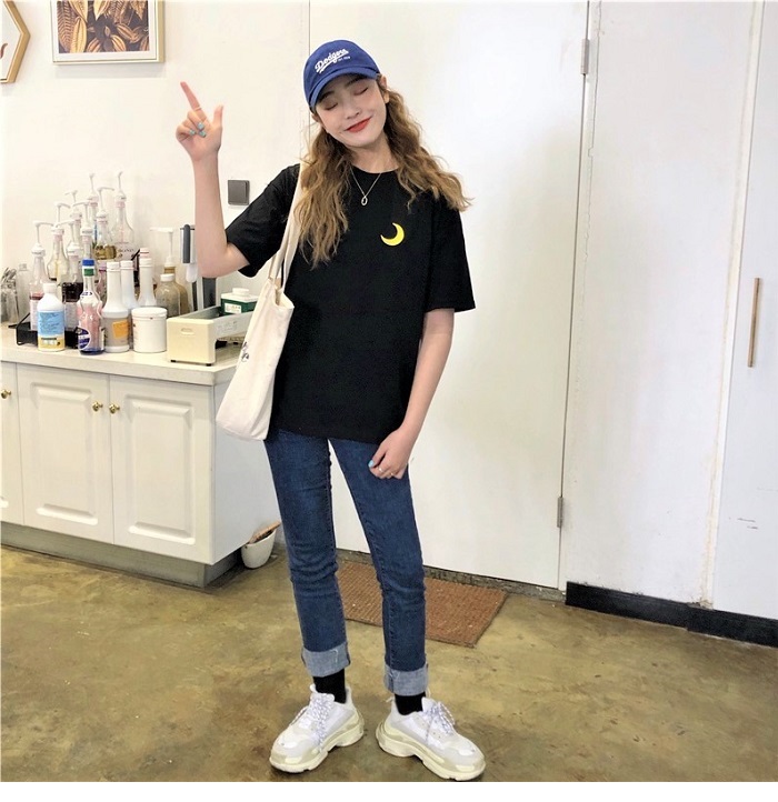 Dearest - Short-Sleeve Embroidered T-Shirt