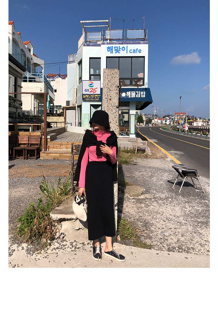 Rosy.B - Long-Sleeve Plain Turtleneck Top