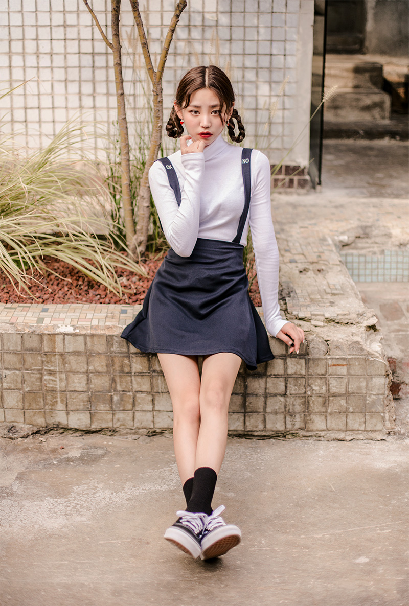 Icecream12 - Long-Sleeve Plain Turtleneck Ribbed Top
