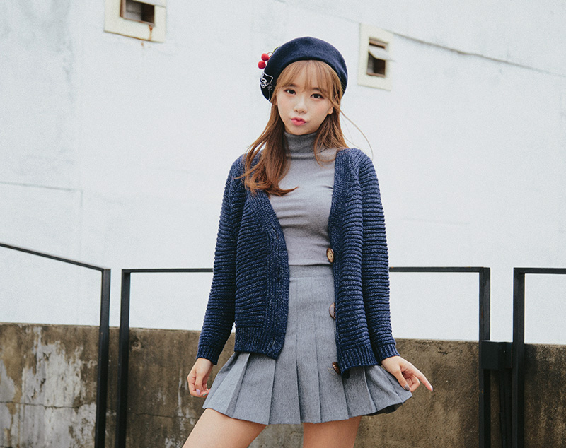 Icecream12 - Long-Sleeve Plain Turtleneck Ribbed Top