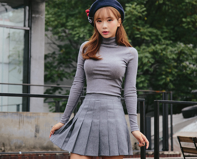 Icecream12 - Long-Sleeve Plain Turtleneck Ribbed Top