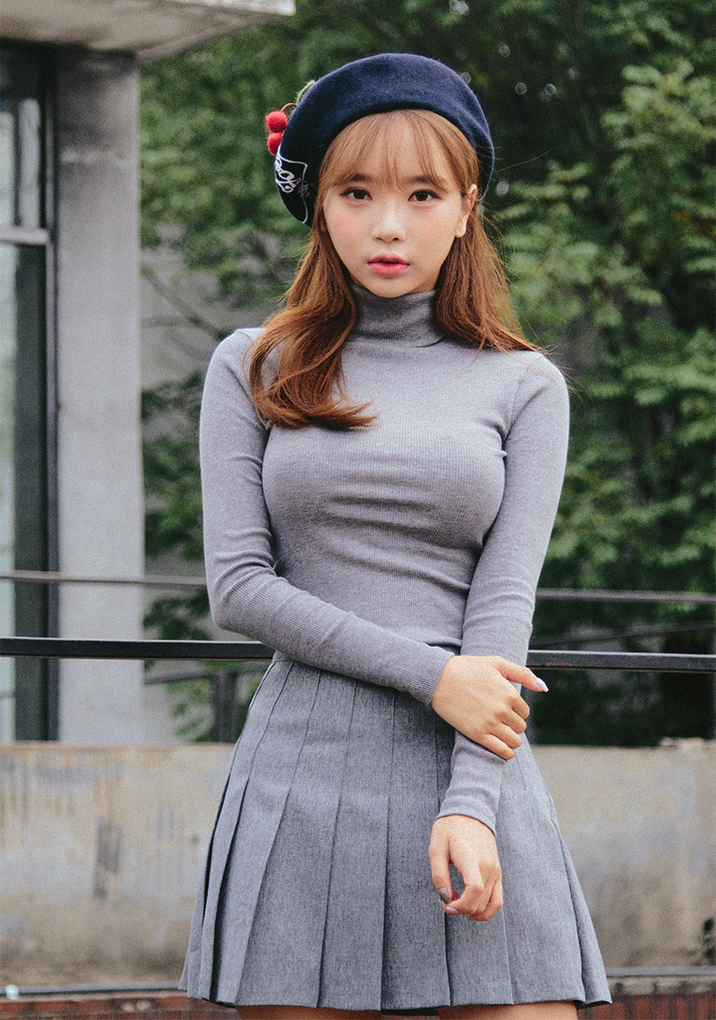 Icecream12 - Long-Sleeve Plain Turtleneck Ribbed Top