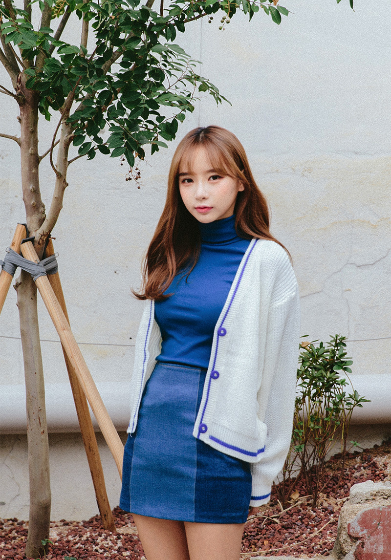 Icecream12 - Long-Sleeve Plain Turtleneck Ribbed Top
