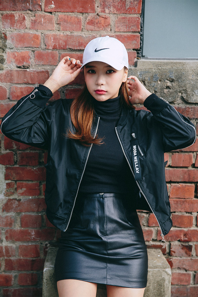 Icecream12 - Long-Sleeve Plain Turtleneck Ribbed Top