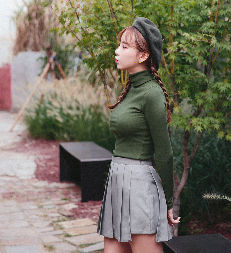 Icecream12 - Long-Sleeve Plain Turtleneck Ribbed Top