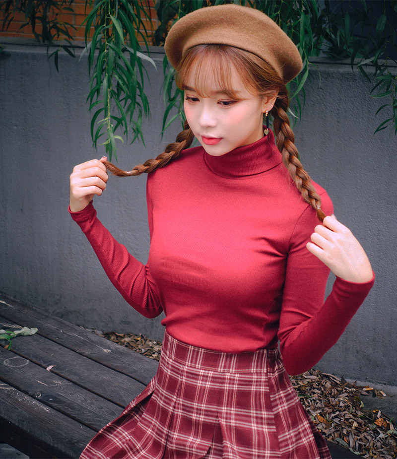 Icecream12 - Long-Sleeve Plain Turtleneck Ribbed Top