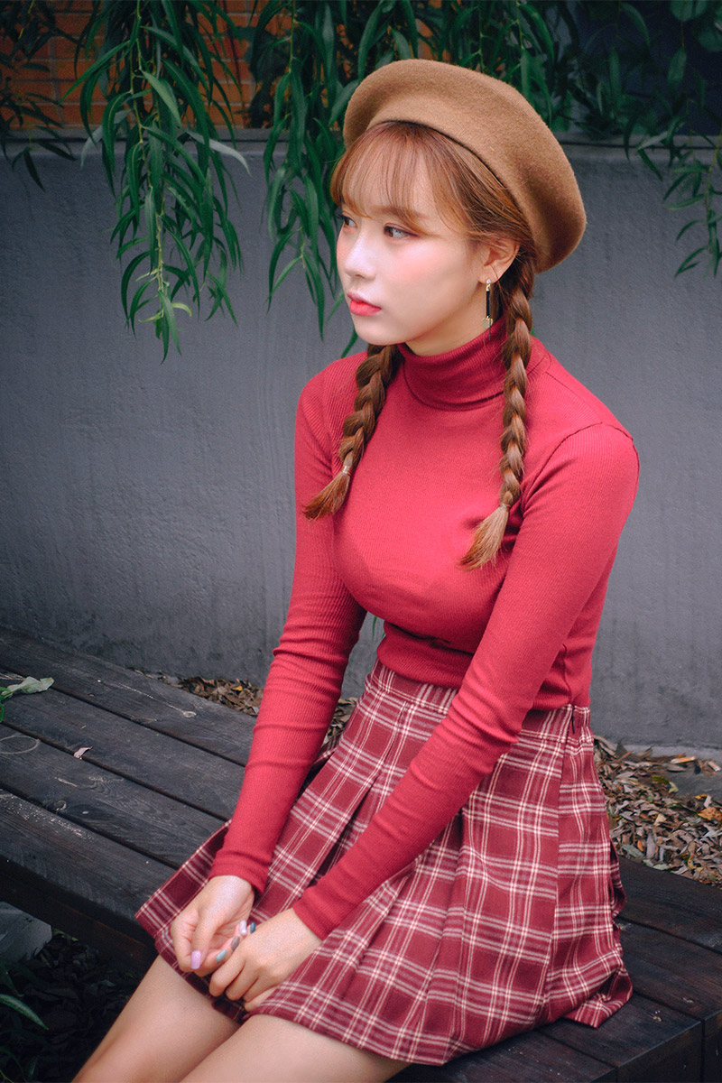 Icecream12 - Long-Sleeve Plain Turtleneck Ribbed Top