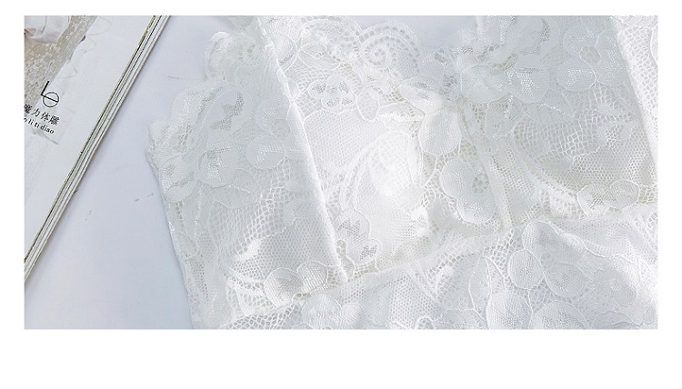 Stylevana - Spaqhetti-Straps Padded Lace Tube Top